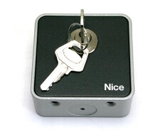 NICE 004EKS Klíčový spínač povrchový, vložka s 2 ks klíčů