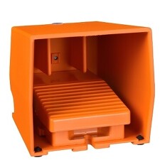 SCHNEIDER XPER611 Nožní spínač bezpečnostní IP66 s krytem, kov, 2V+2Z oranžová
